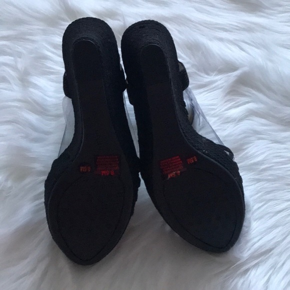 SOLD Antonio Melani Wedges - Picture 4 of 4